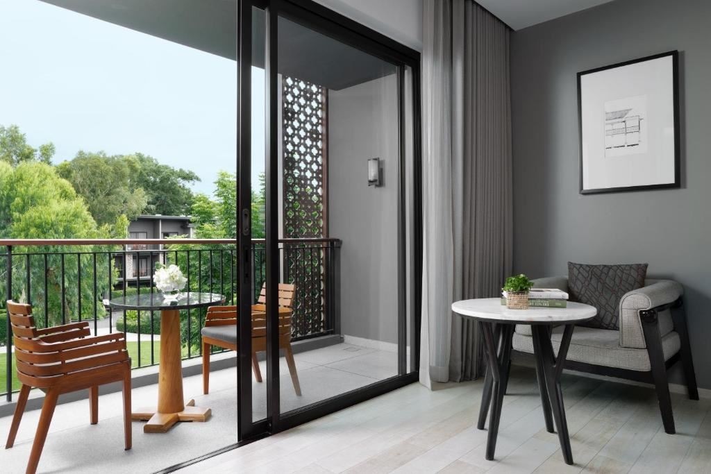 rooms-family-room