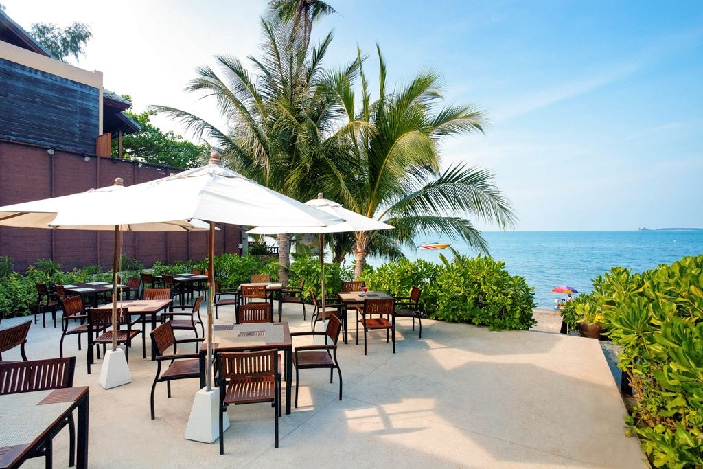 bars-beach-bar