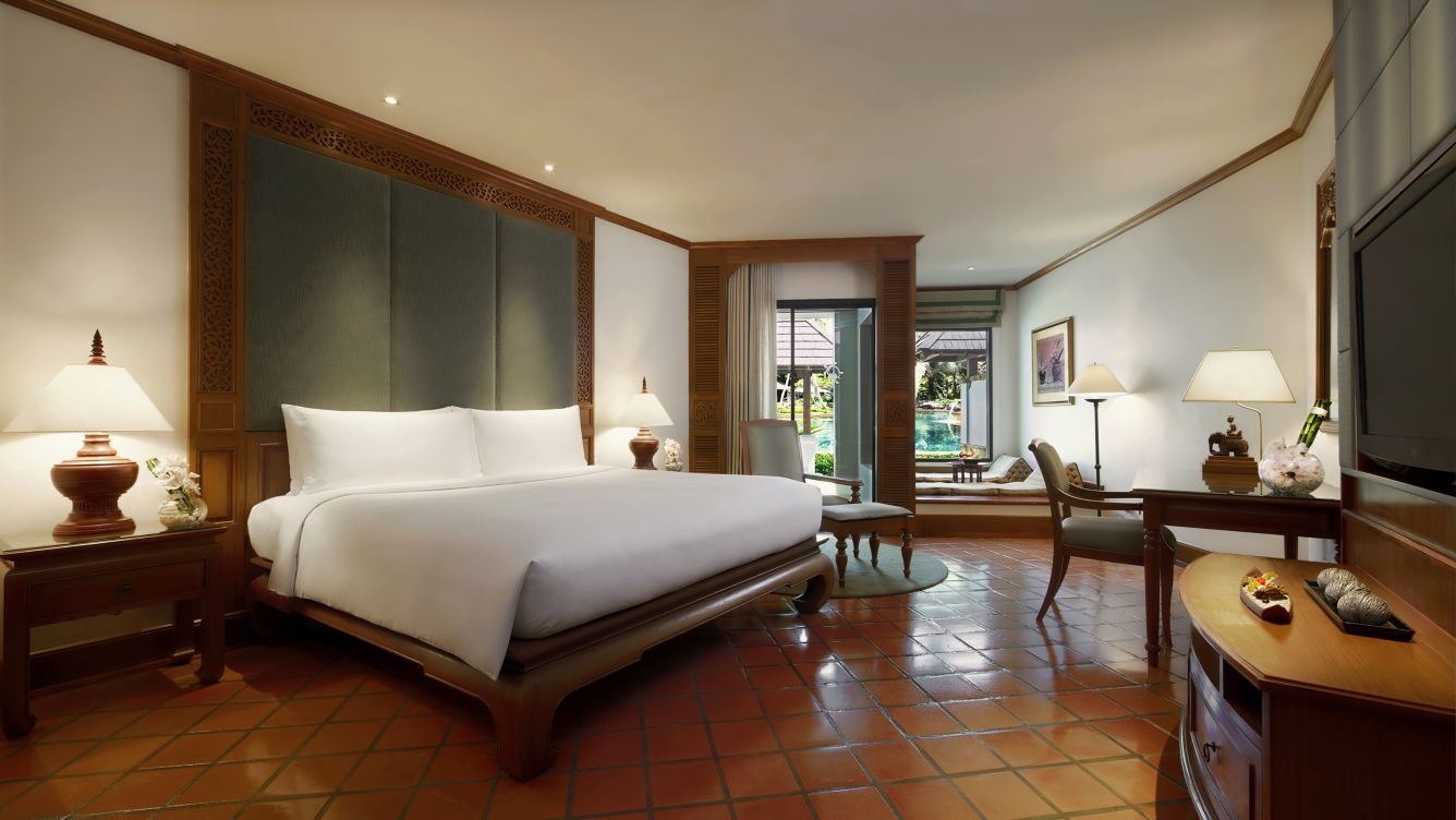 rooms-grande-premium-pool-access