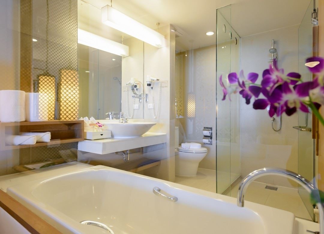 rooms-junior-suite-oceanfront-thani-wing
