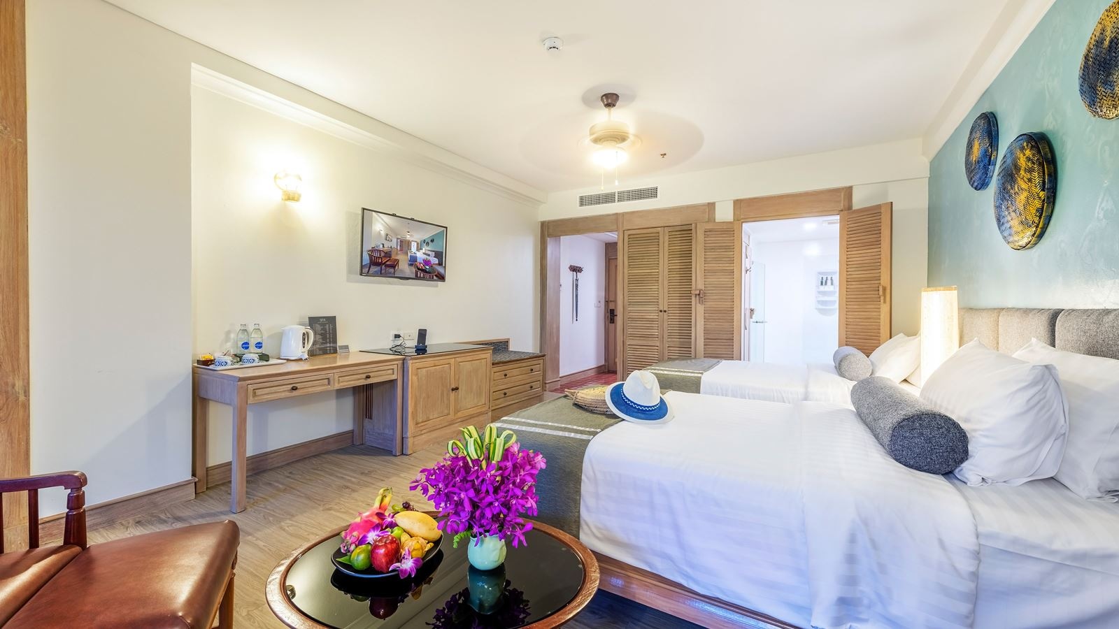 rooms-deluxe-room