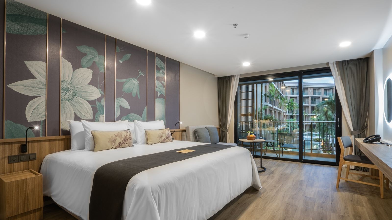 rooms-flora-room