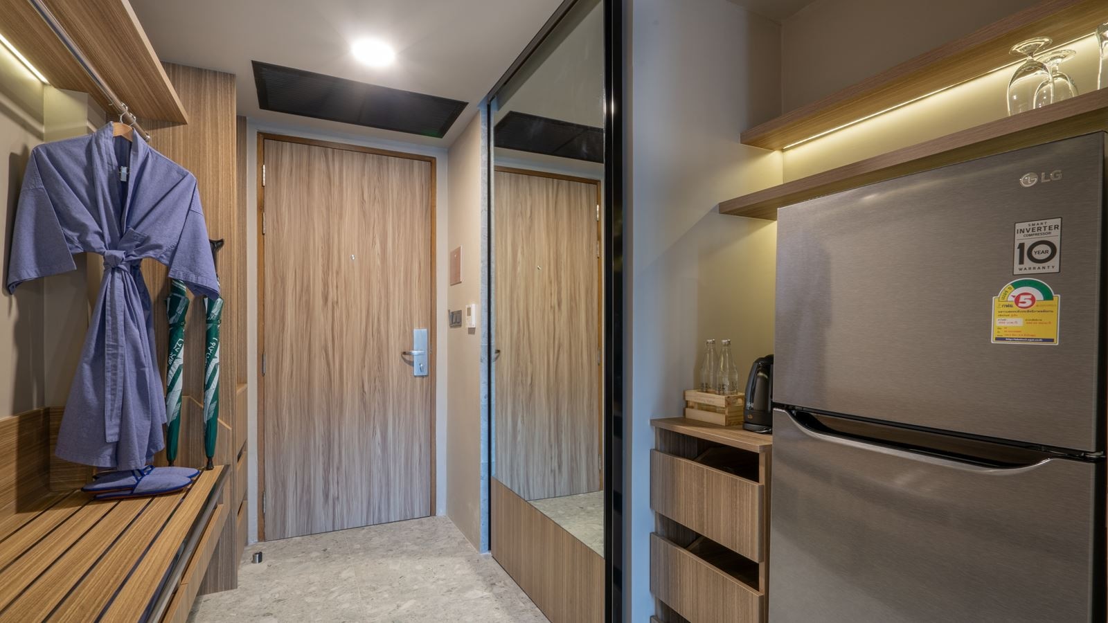 rooms-flora-room
