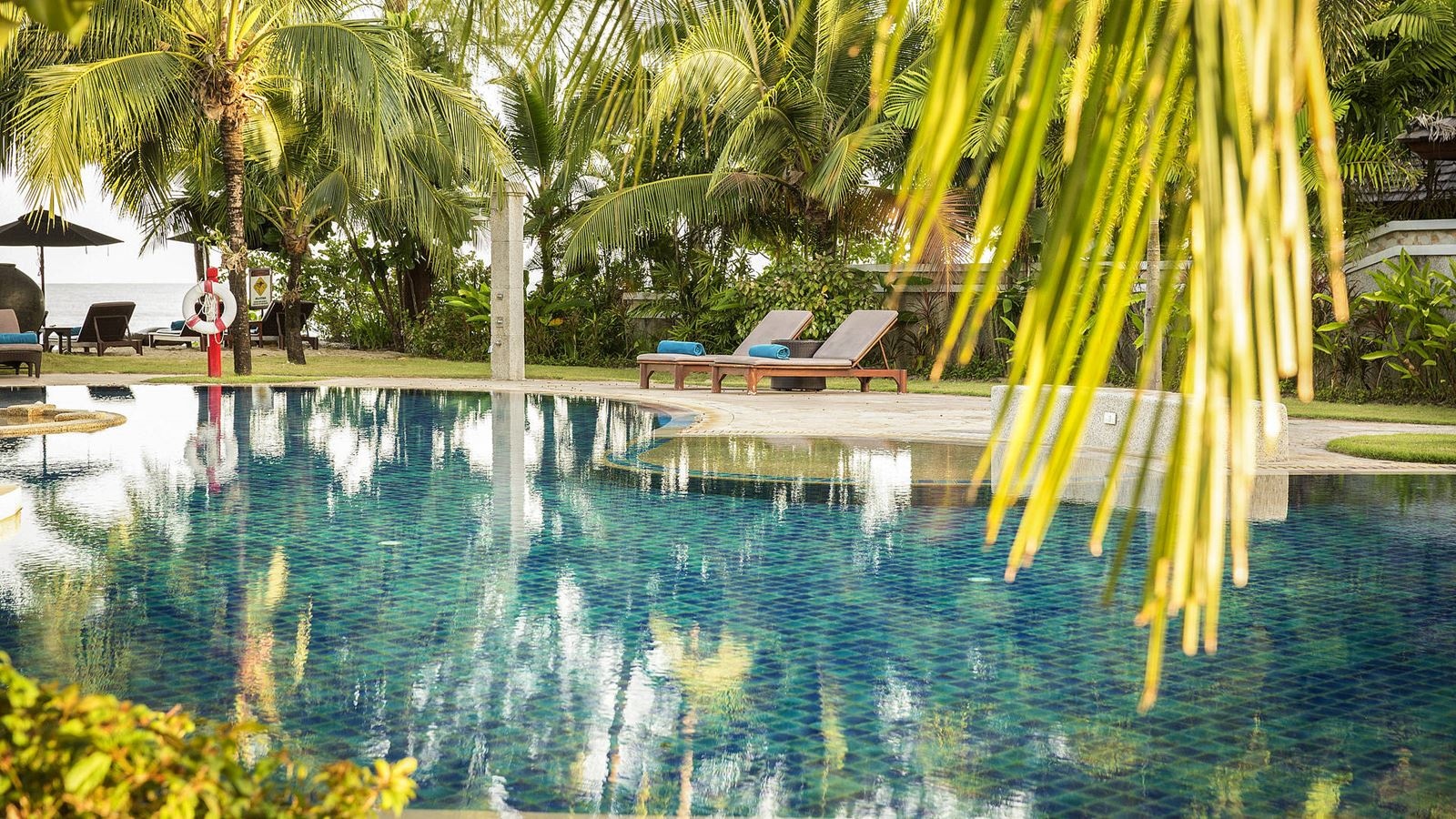 pools-outdoor-pool