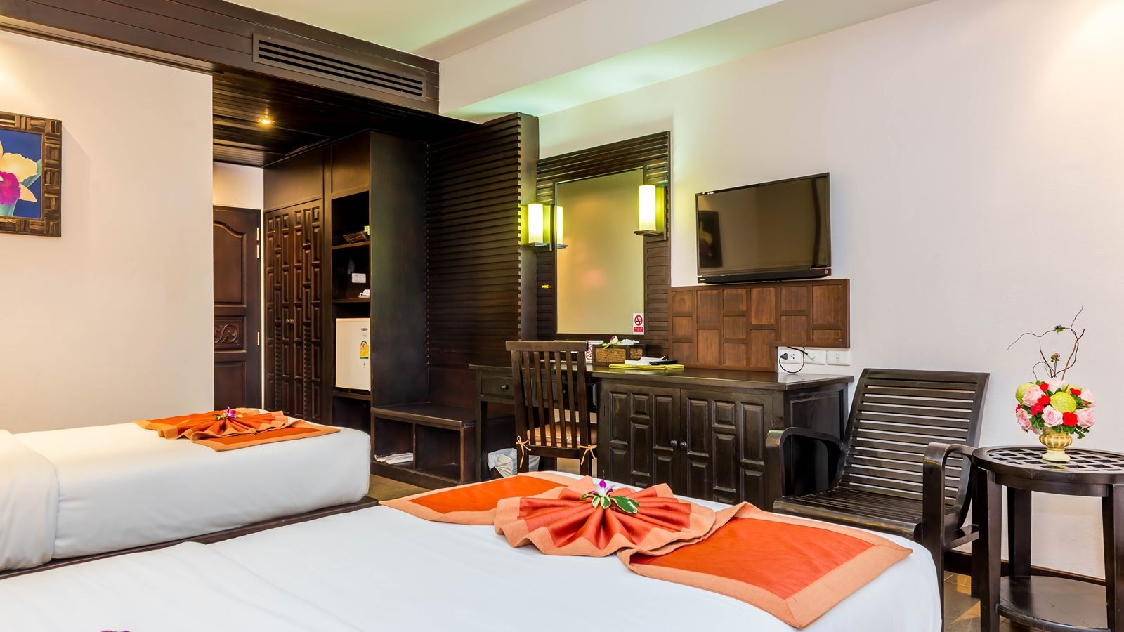 rooms-deluxe-room