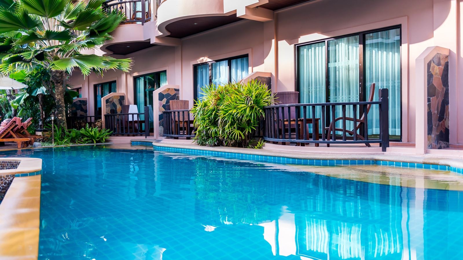 pools-outdoor-pool