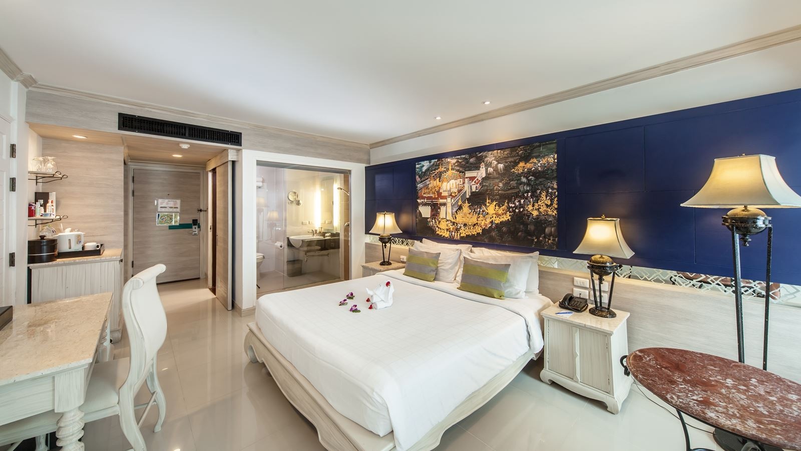 rooms-superior-room