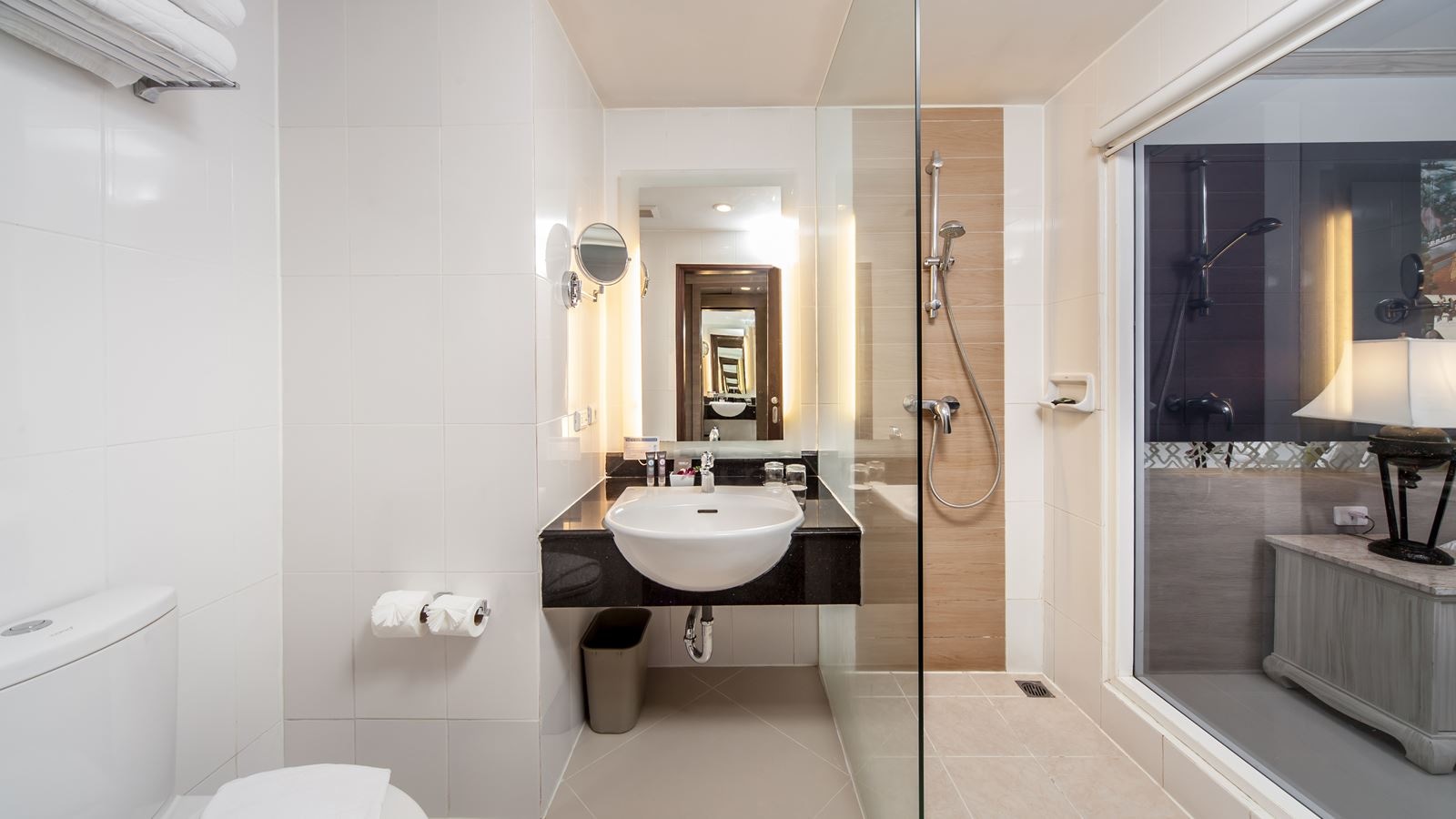 rooms-superior-room