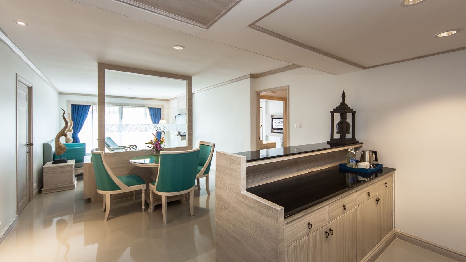 rooms-suite-room