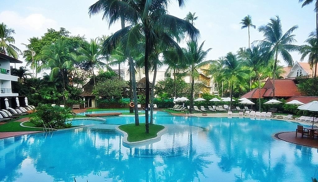 pools-outdoor-pool