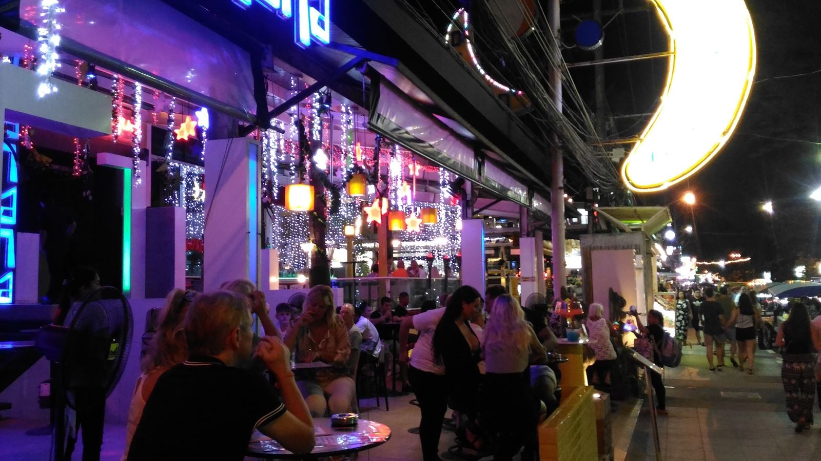 bars-street-up-bar