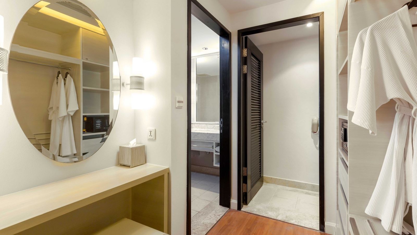 rooms-deluxe-suite