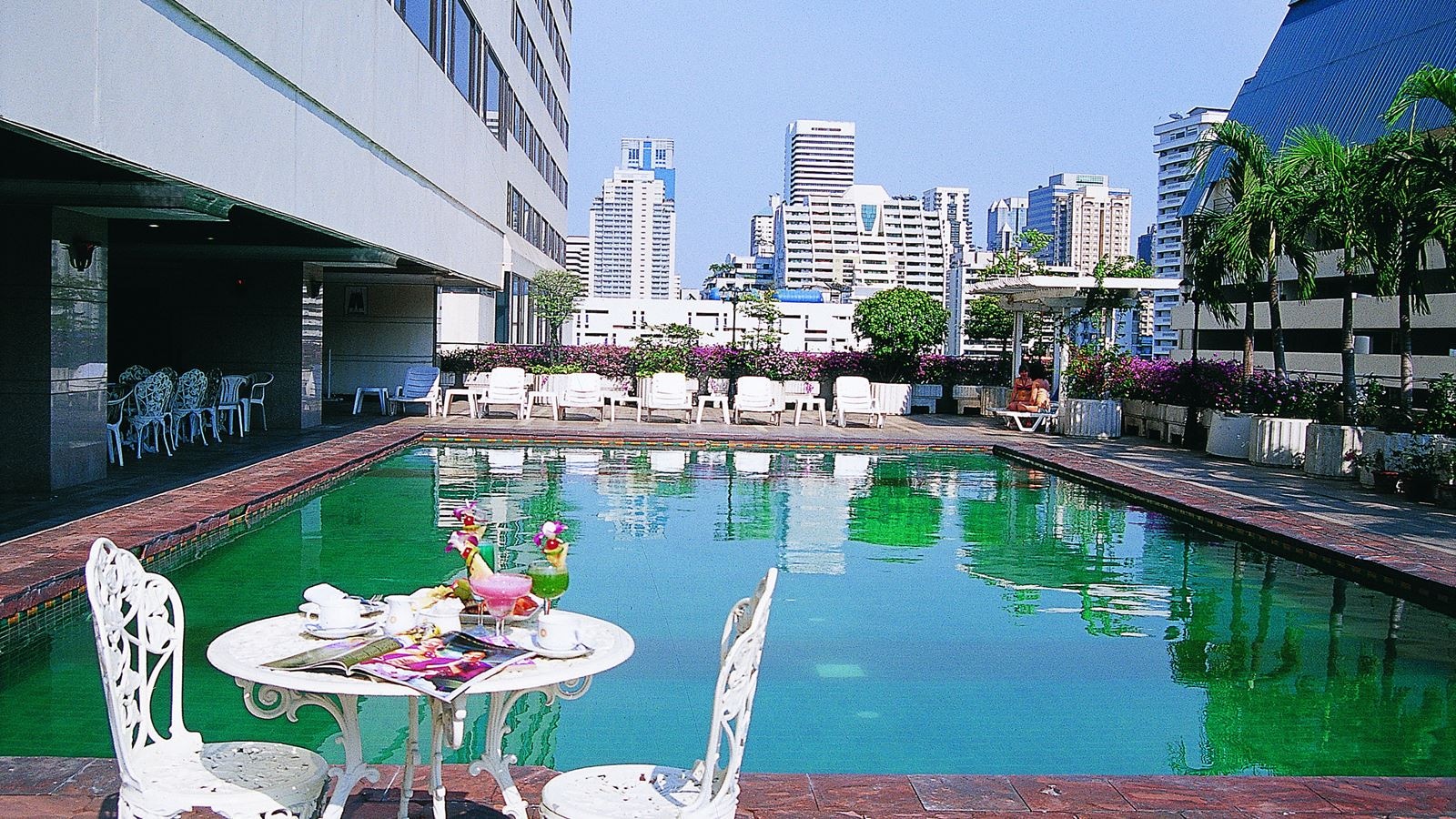 pools-outdoor-pool