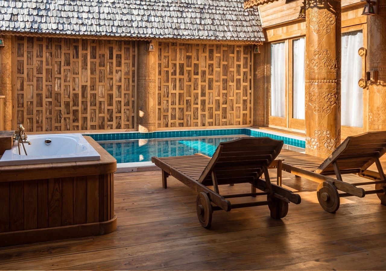 rooms-two-bedroom-pool-villa-child-sharing-bed