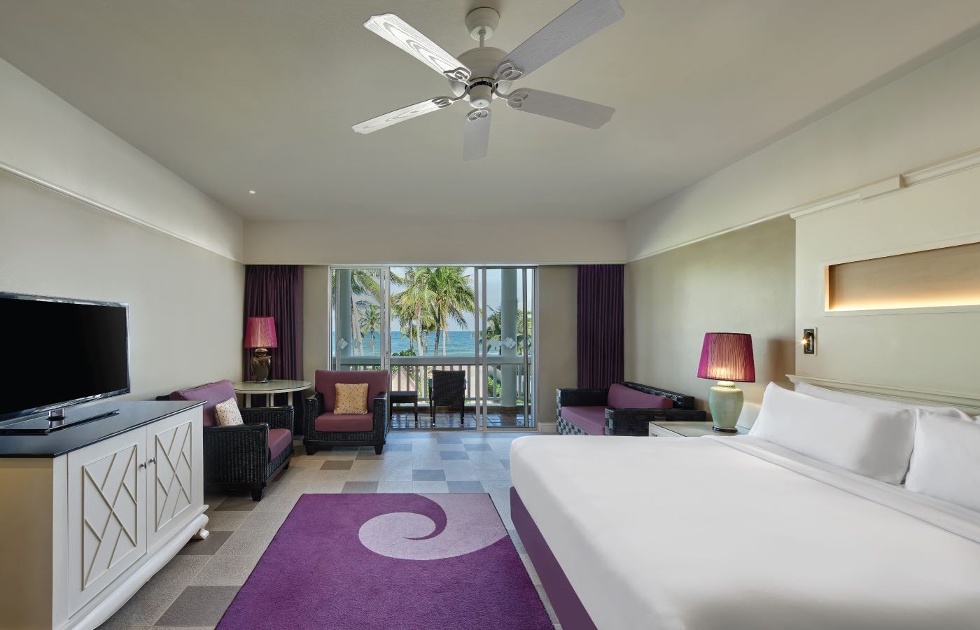 rooms-laguna-beachside-king-room