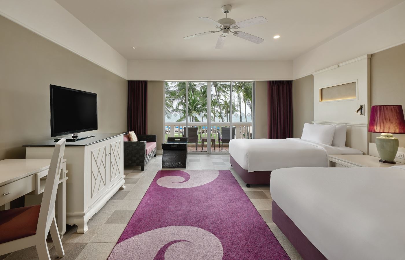 rooms-laguna-beachside--twin-room