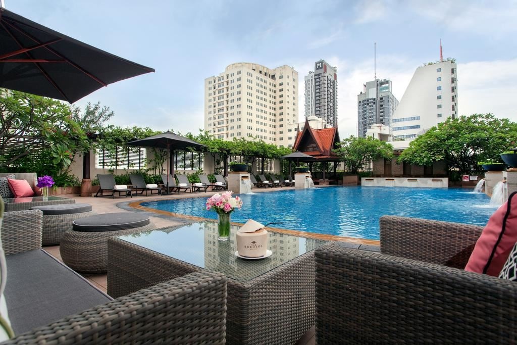 pools-outdoor-pool