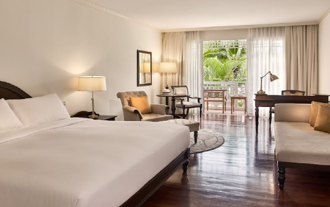 rooms-luxury-room