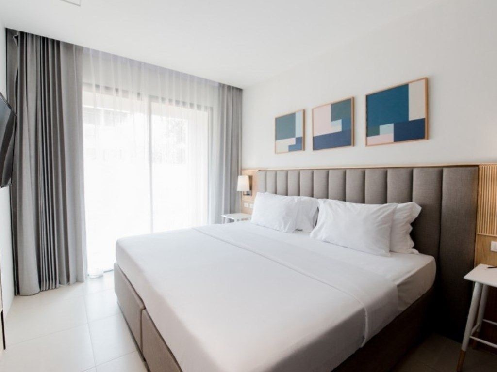 rooms-artsy-deluxe