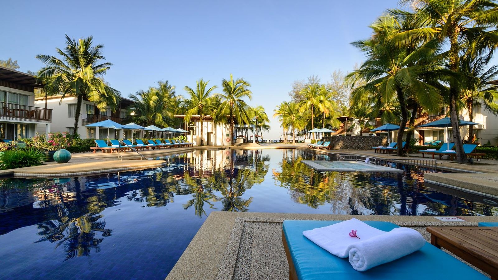 pools-outdoor-pool