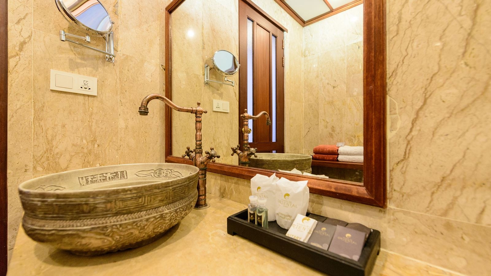 rooms-deluxe-pool-access