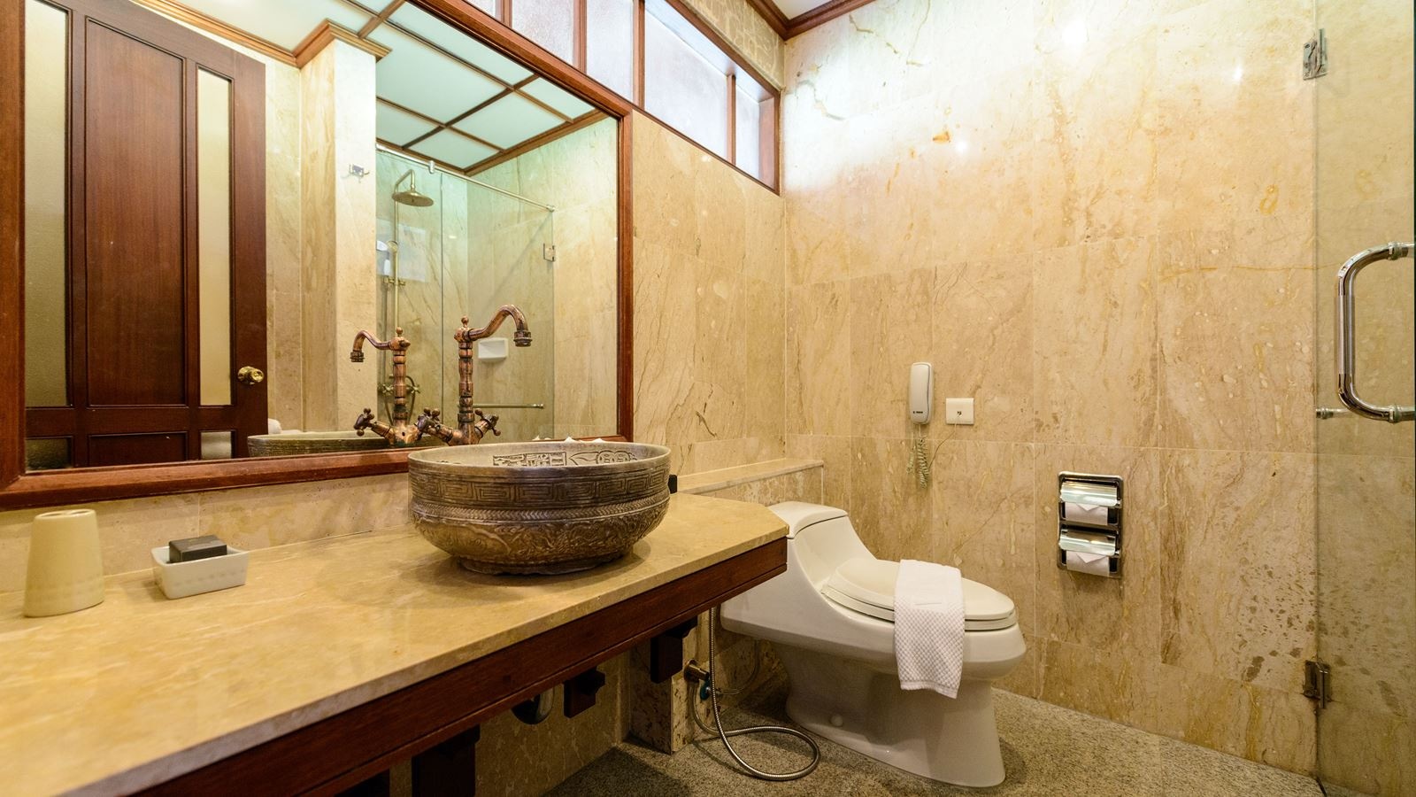 rooms-deluxe-pool-access