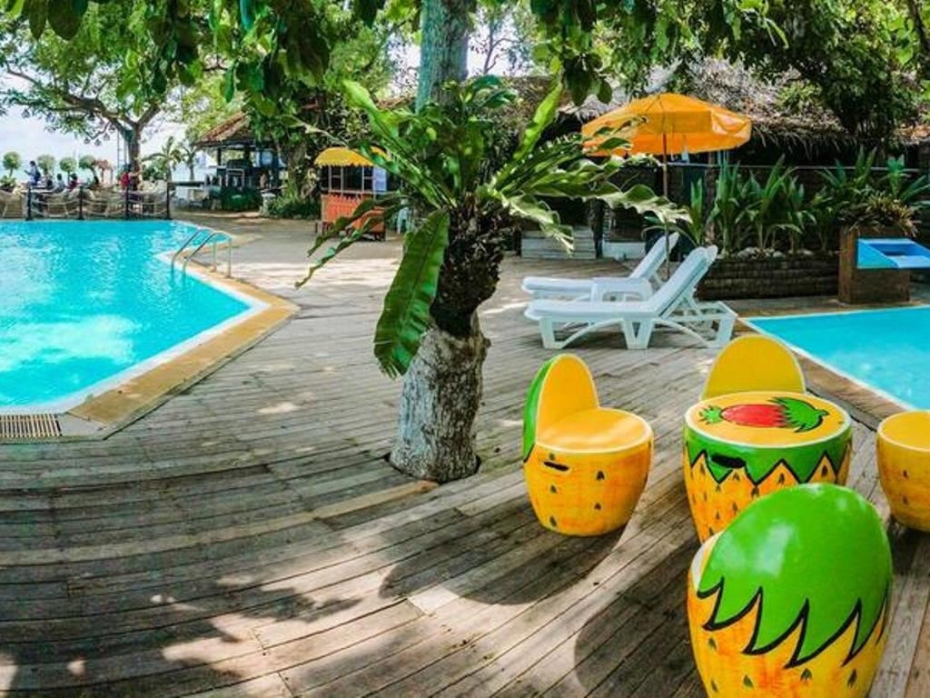 pools-outdoor-pool