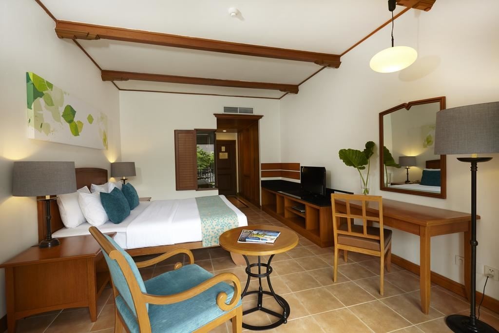 rooms-deluxe-room