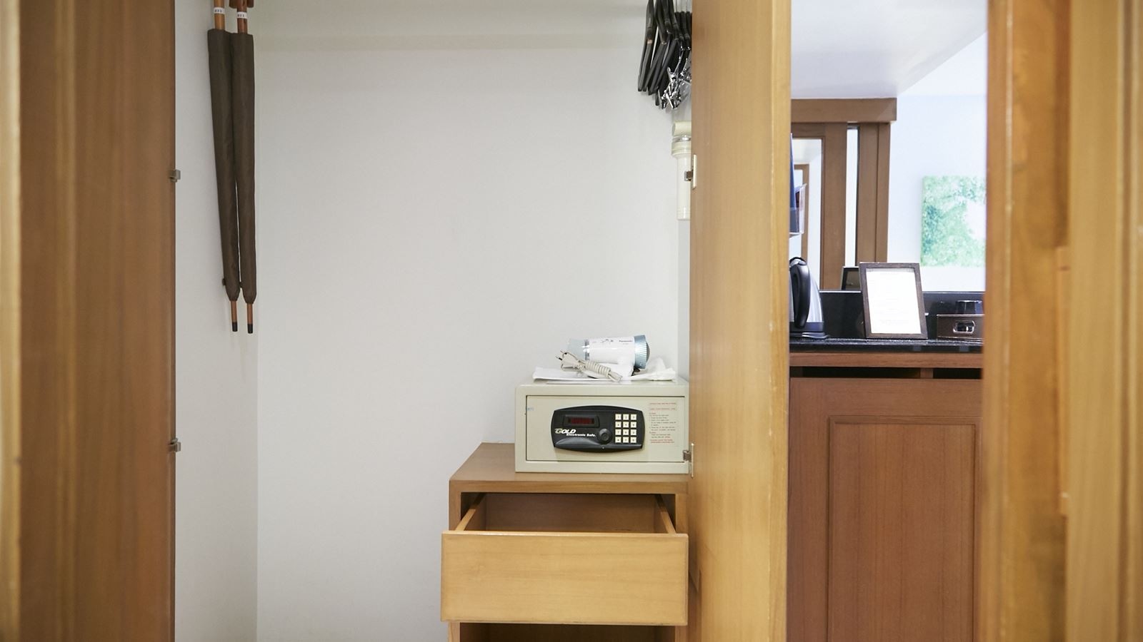 rooms-superior-room