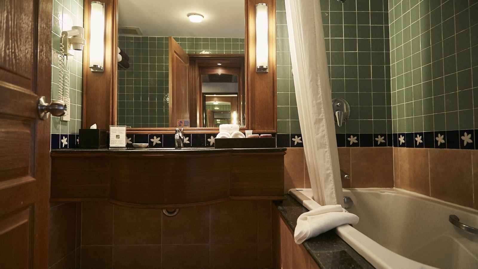 rooms-deluxe-room