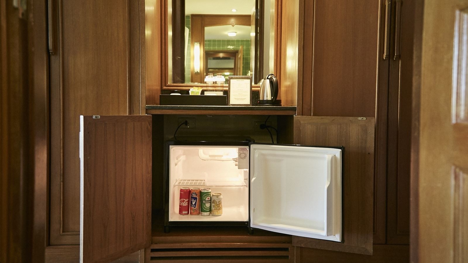 rooms-deluxe-room
