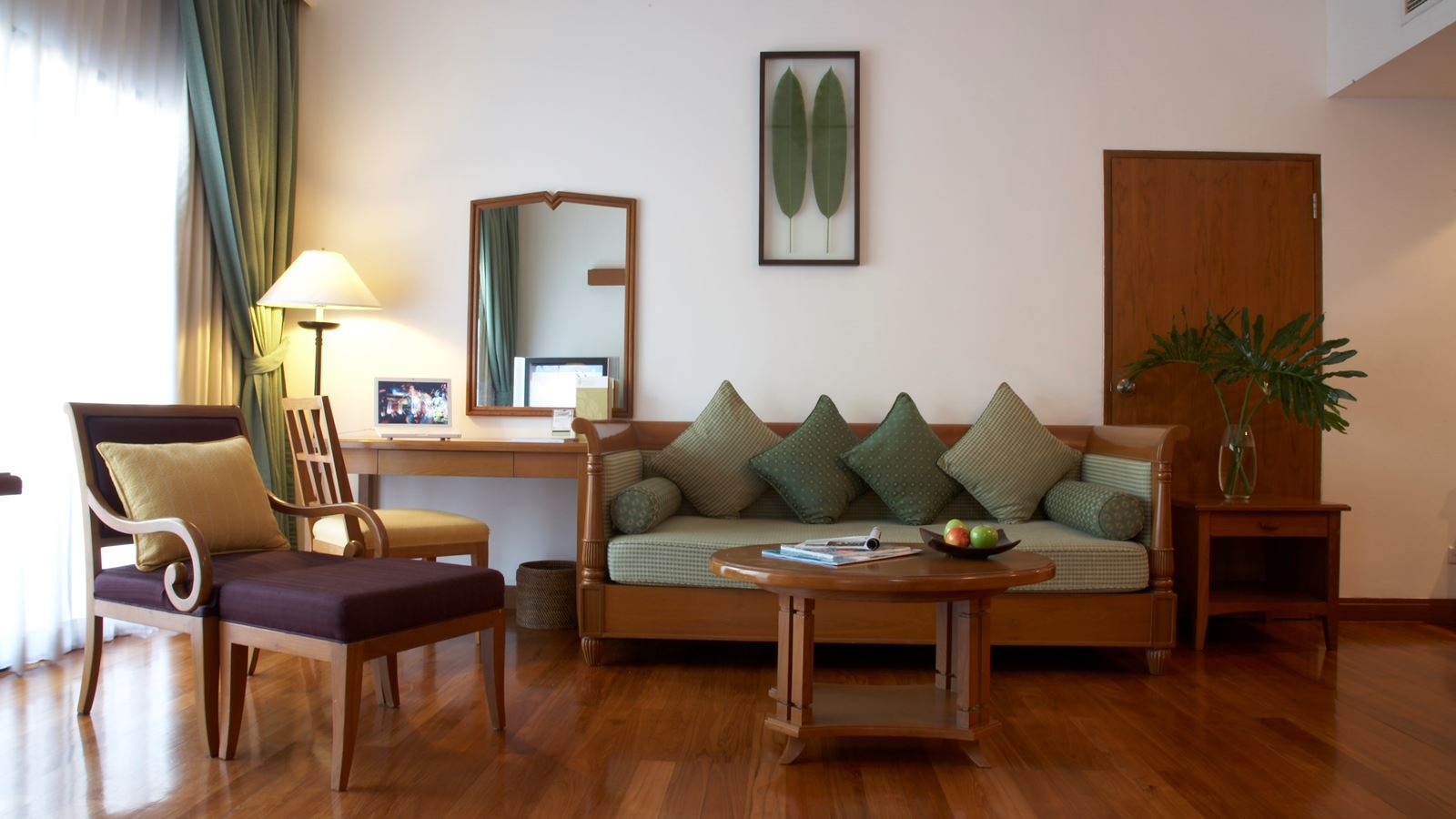 rooms-suite-room