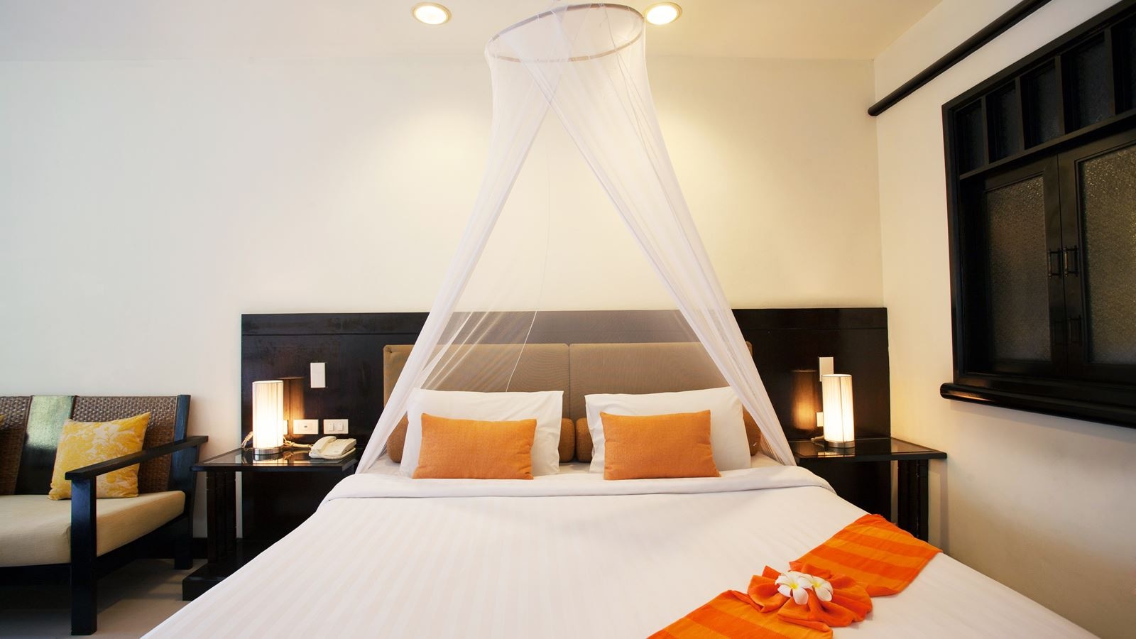 rooms-deluxe-room