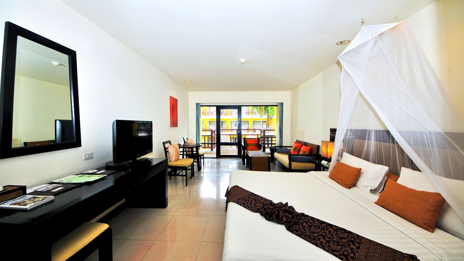 rooms-deluxe-room