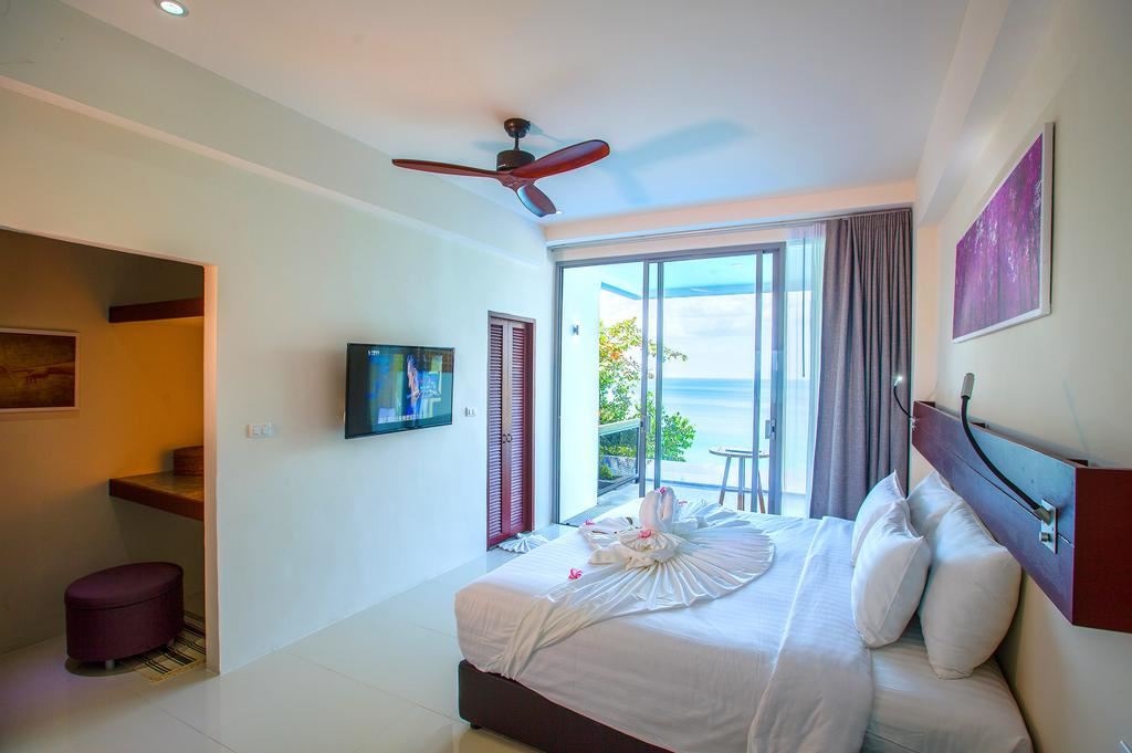rooms-pool-access-oceanfront