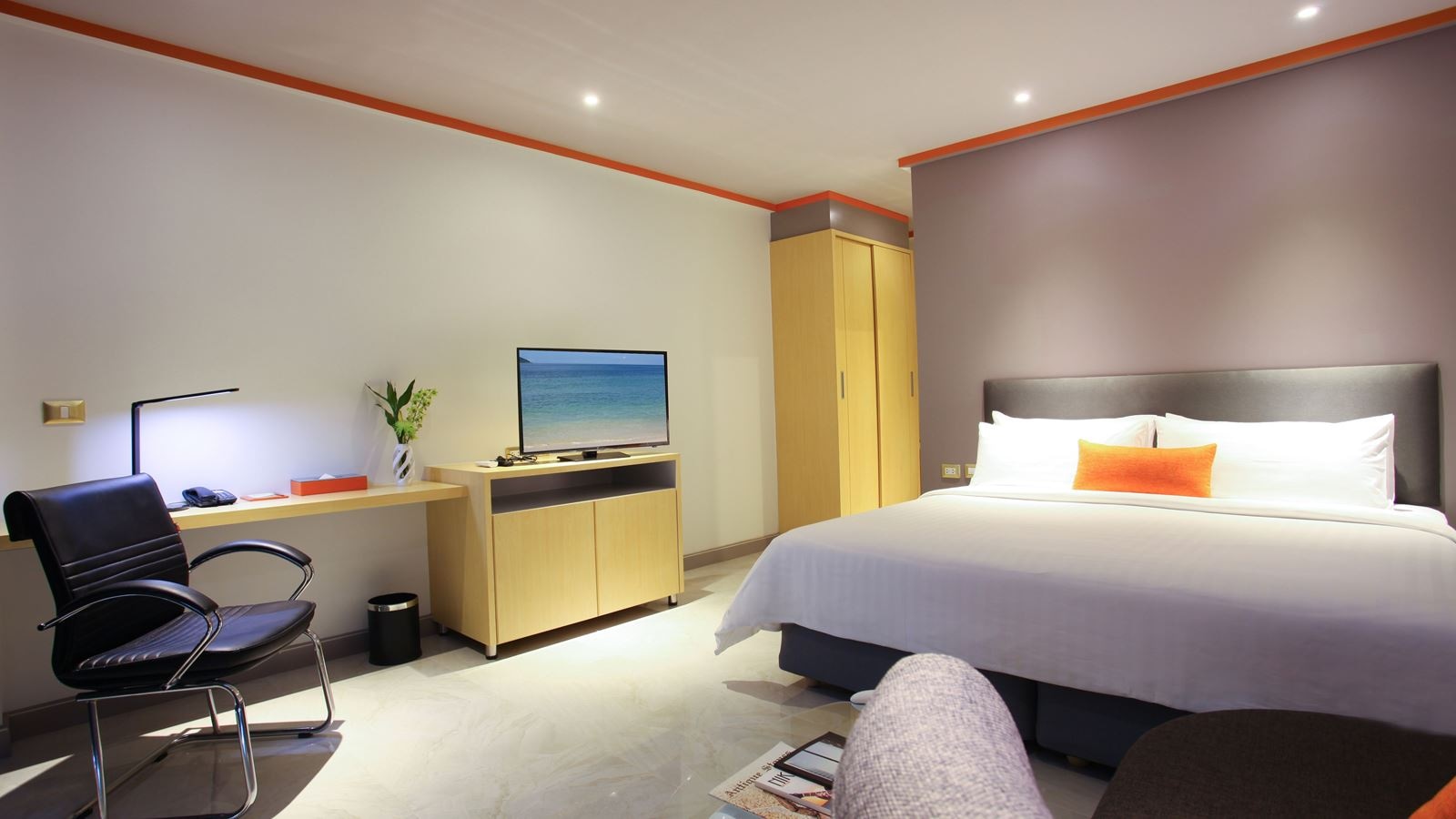 rooms-deluxe-room