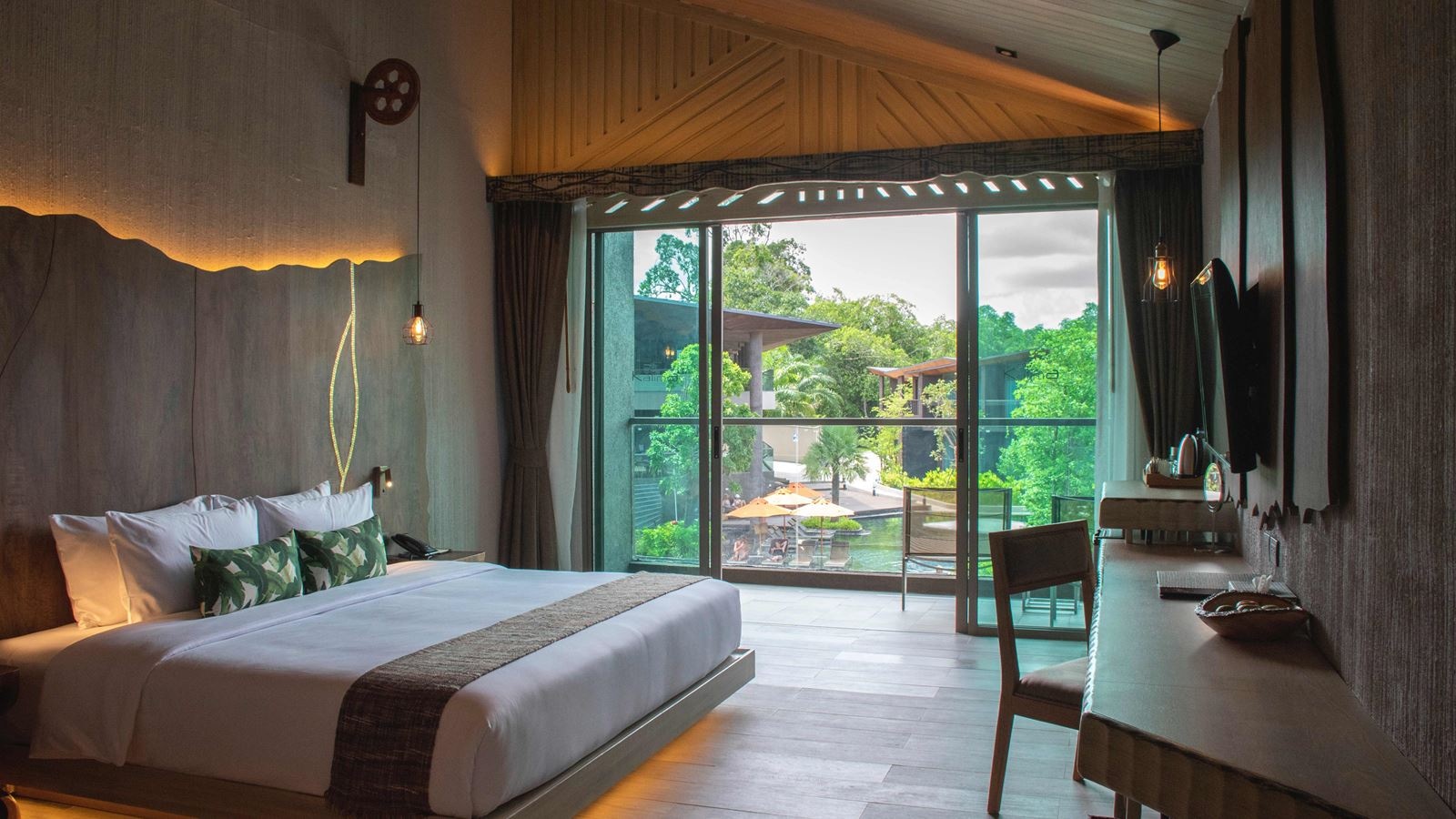 rooms-deluxe-room