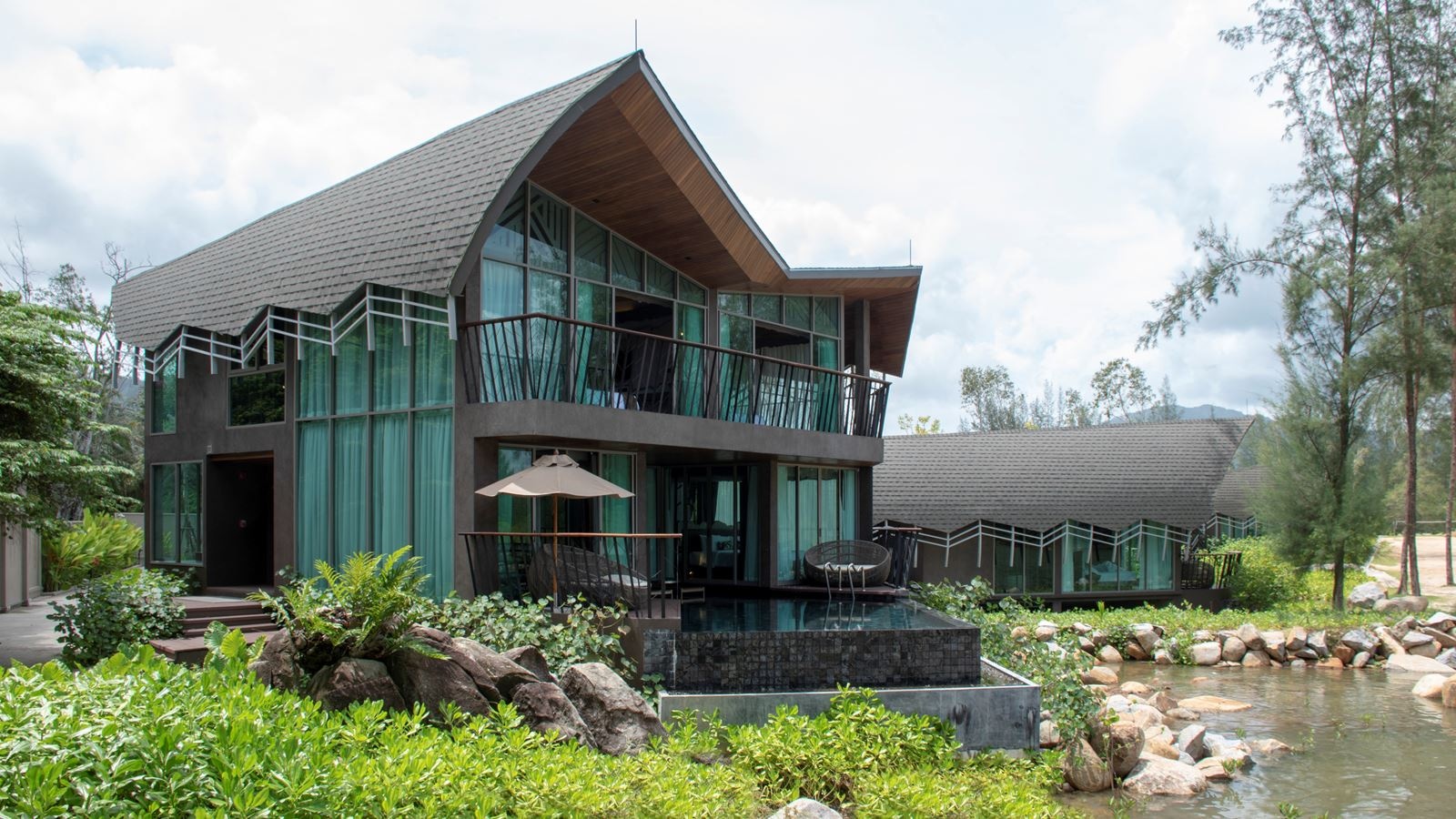 rooms-three-bedrooms-private-pool-villa