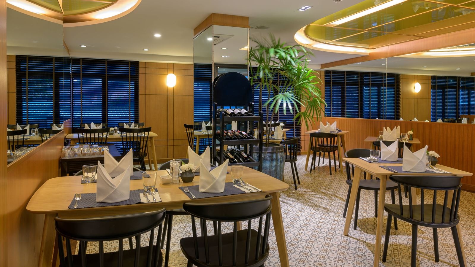 restaurants-dolphin