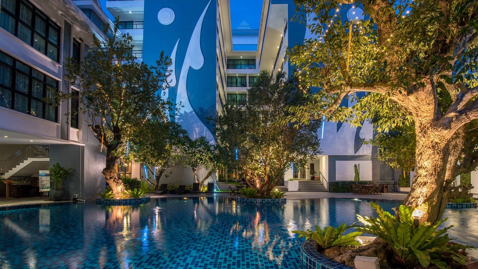 pools-indoor-pool