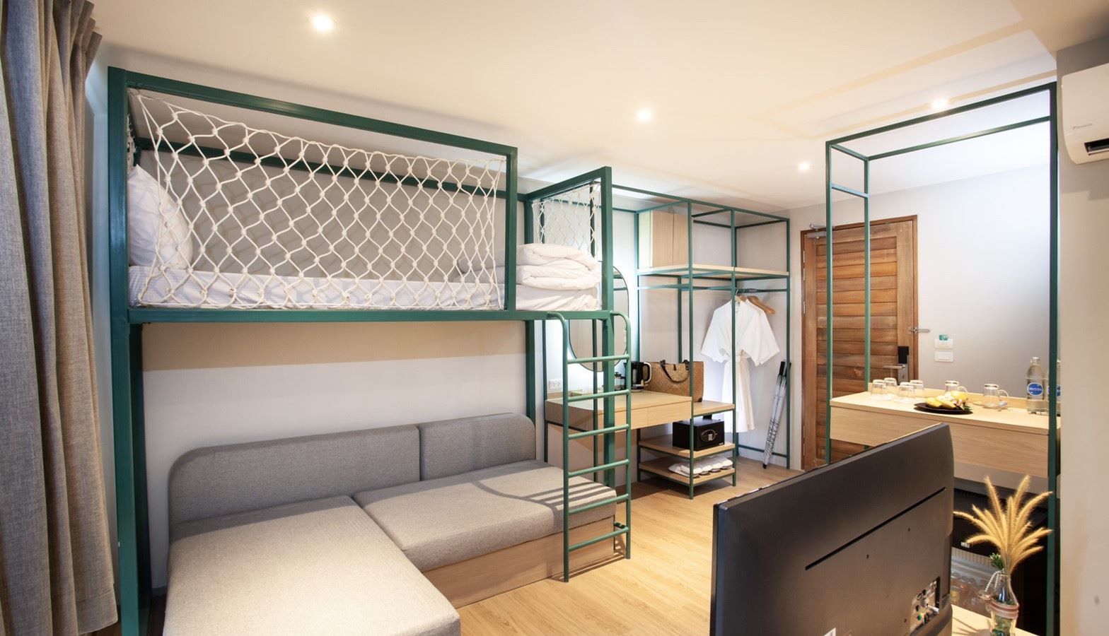rooms-family-room