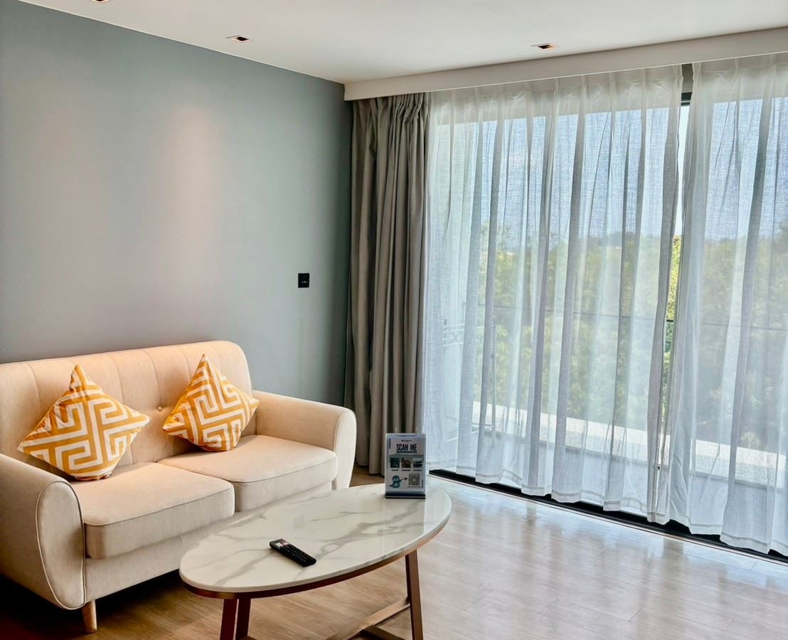 rooms-deluxe-suite