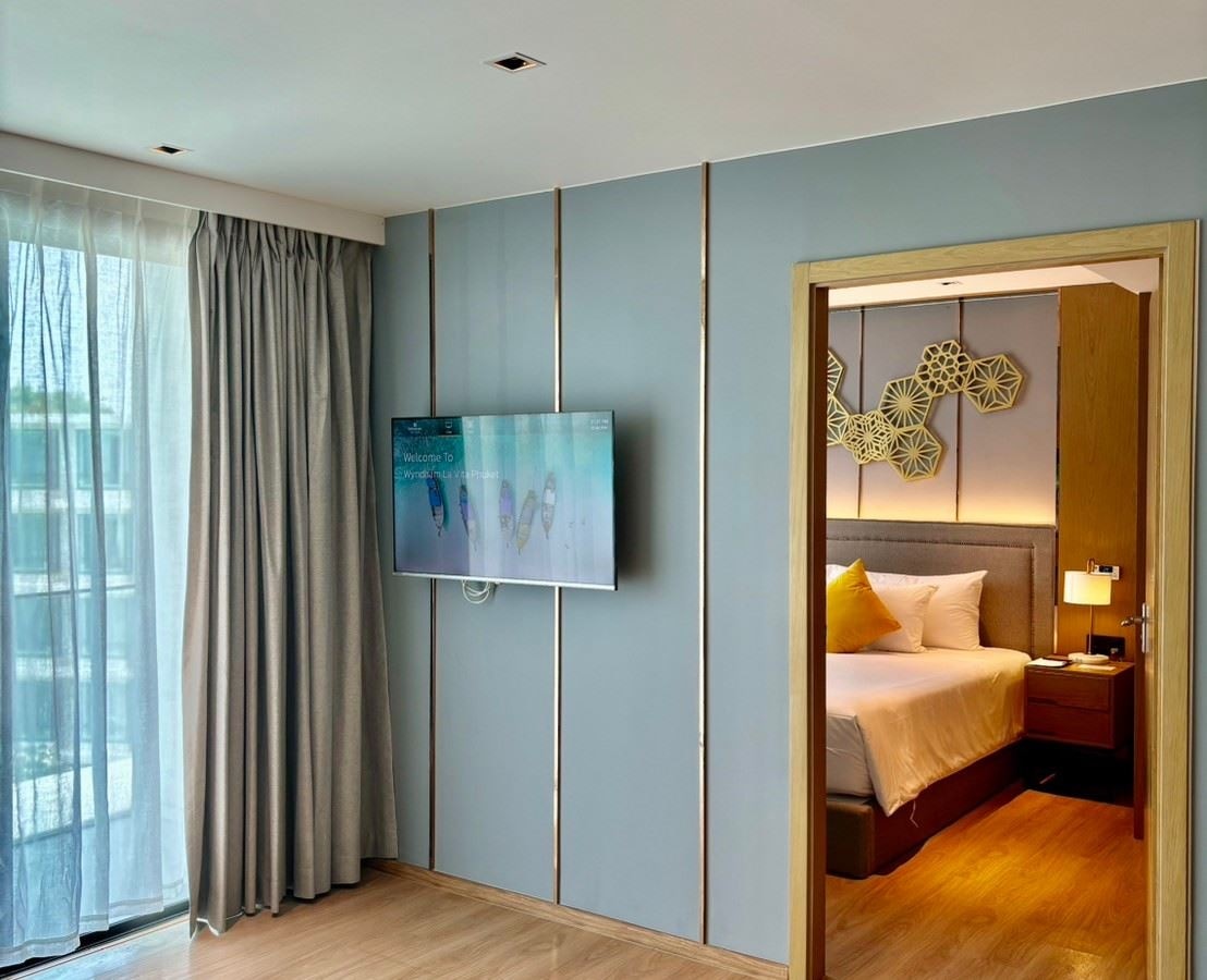 rooms-deluxe-suite