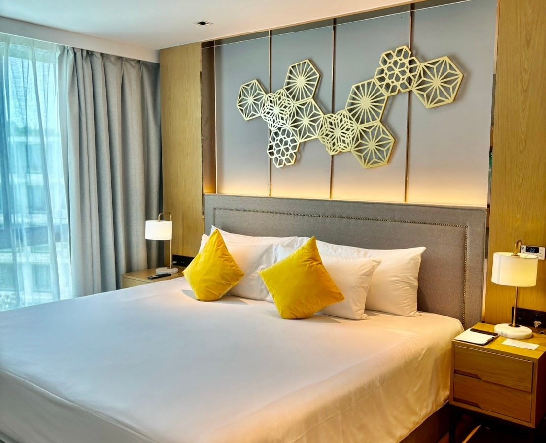 rooms-deluxe-suite
