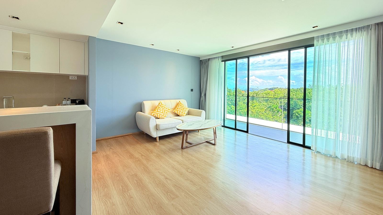 rooms-deluxe-suite