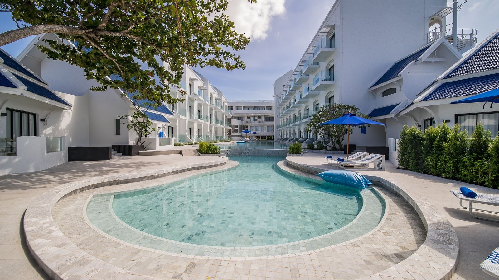 pools-outdoor-pool