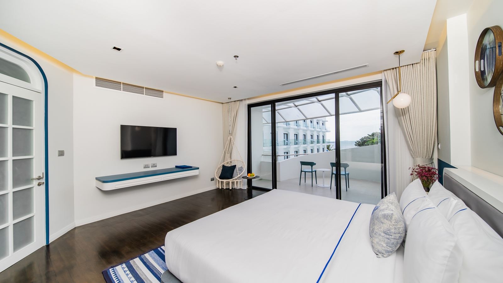 rooms-family-room