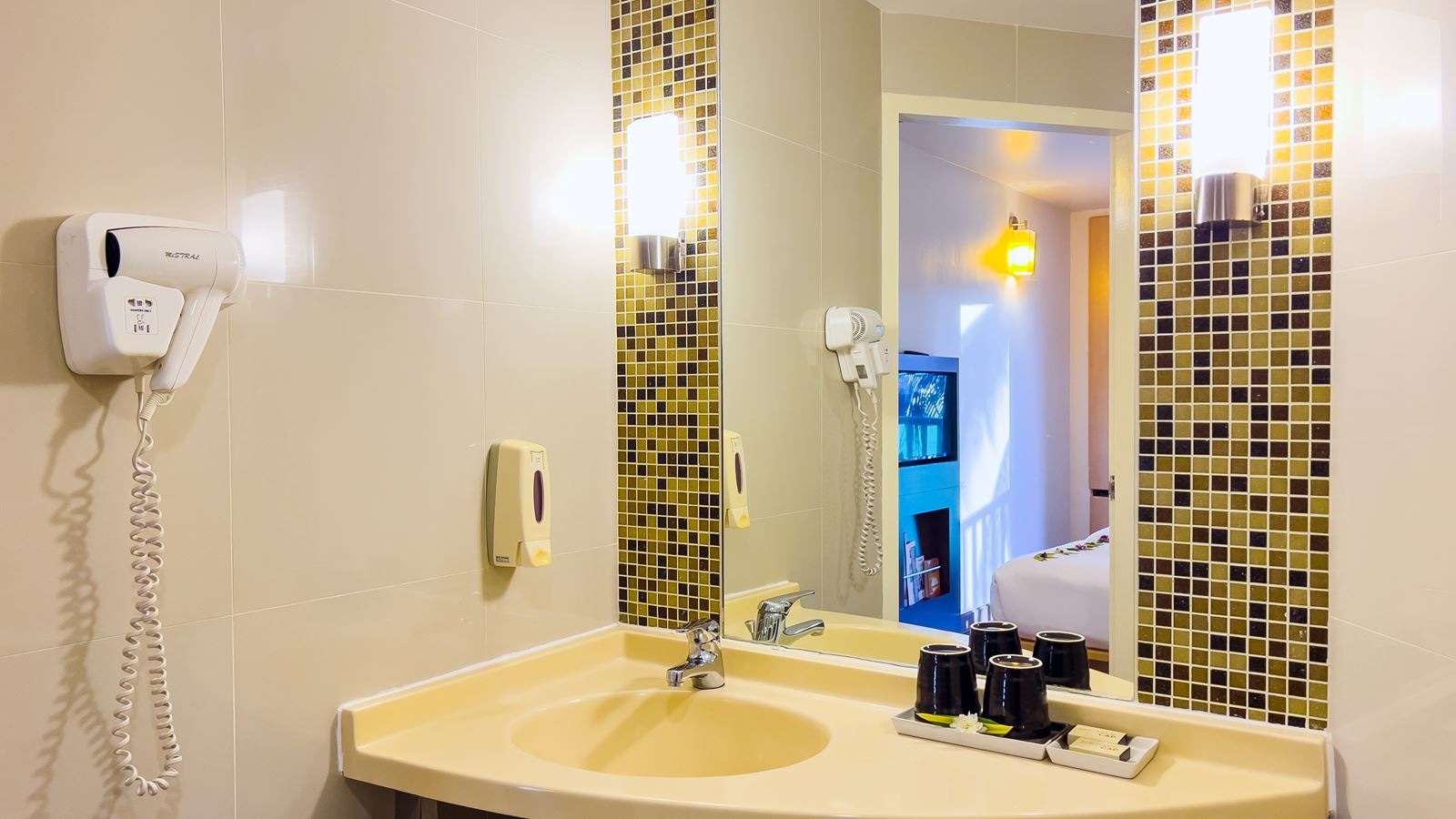 rooms-standard-room
