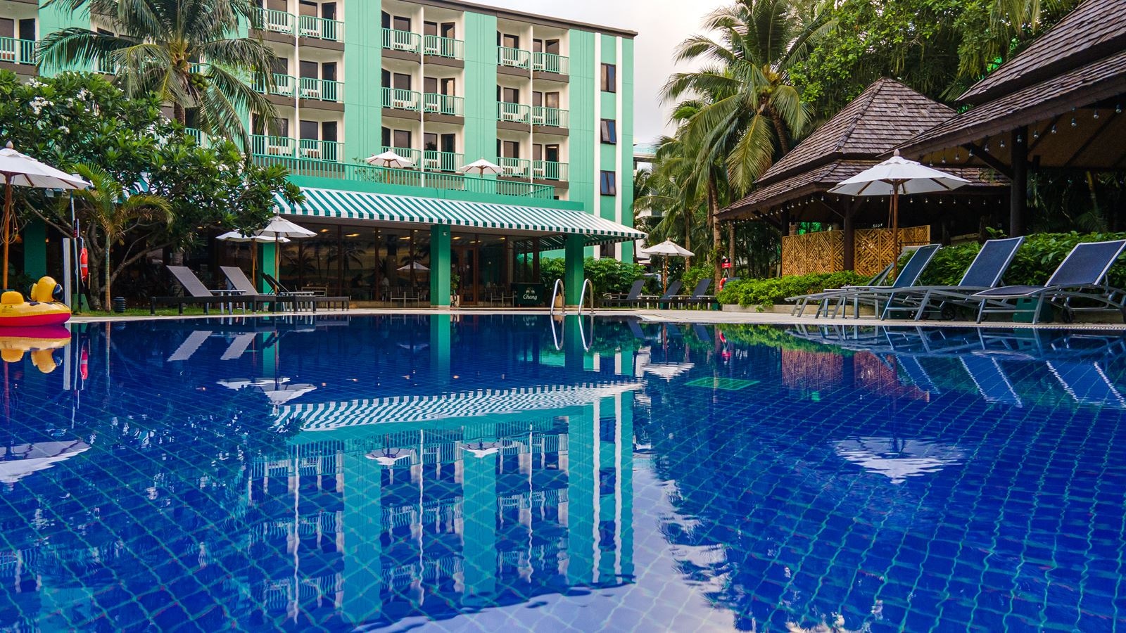 pools-outdoor-pool