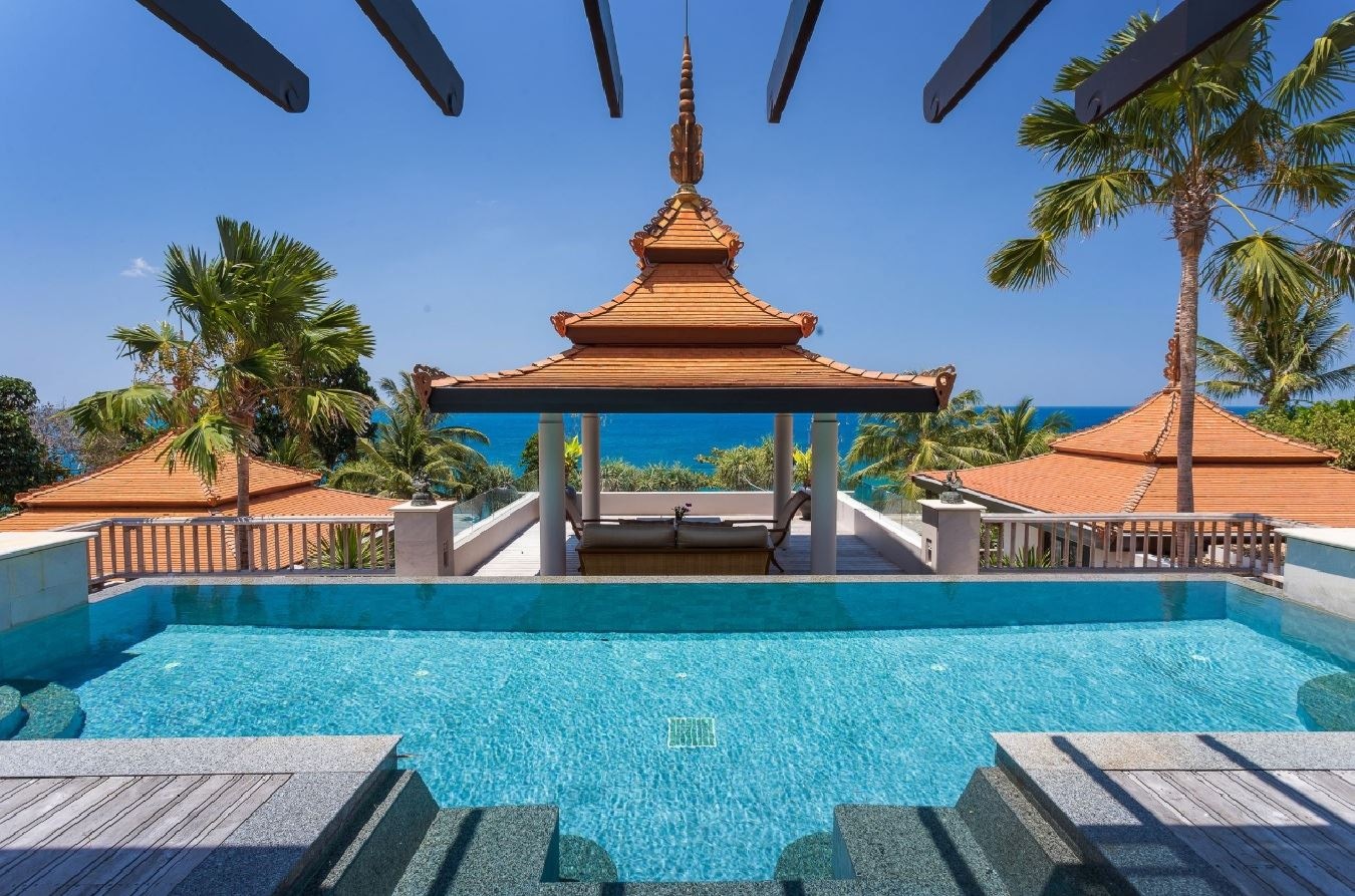 rooms-4-bedroom-ocean-front-residence